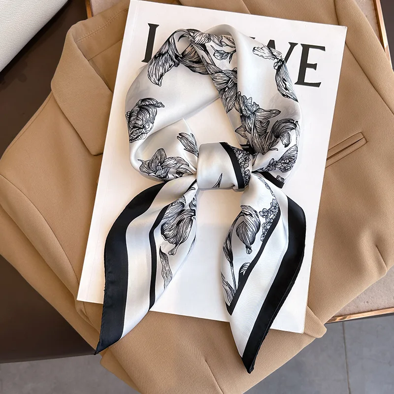 Luxury Bags In China - 70*70ซมผ้าผ้าพันคอสี่เหลี่ยมจัตุรัสผ้าไหม Sablon Bunga หรูหราผ้าพันศีรษะสำหรับสตรีผ้าพันผมพันมือกระเป๋าริบบิ้นผ้าพันศีรษะฮิญาบผ้าซาตินนุ่ม