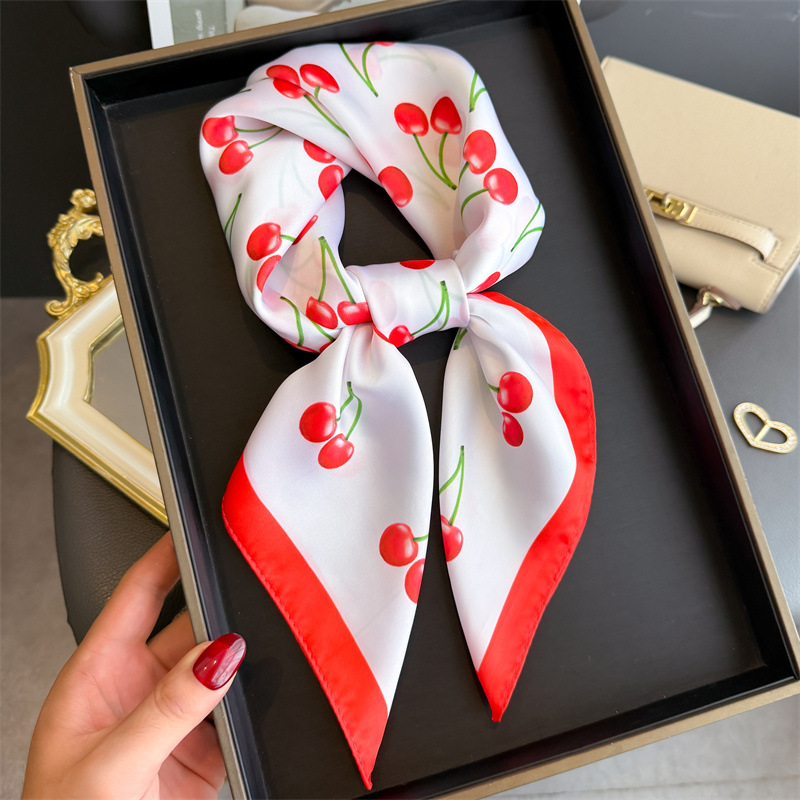 Luxury Bags In China - Luxury Square ซาตินผ้าพันคอผู้หญิงน่ารักผลไม้เชอร์รี่รูปแบบ Shawls และ Wraps