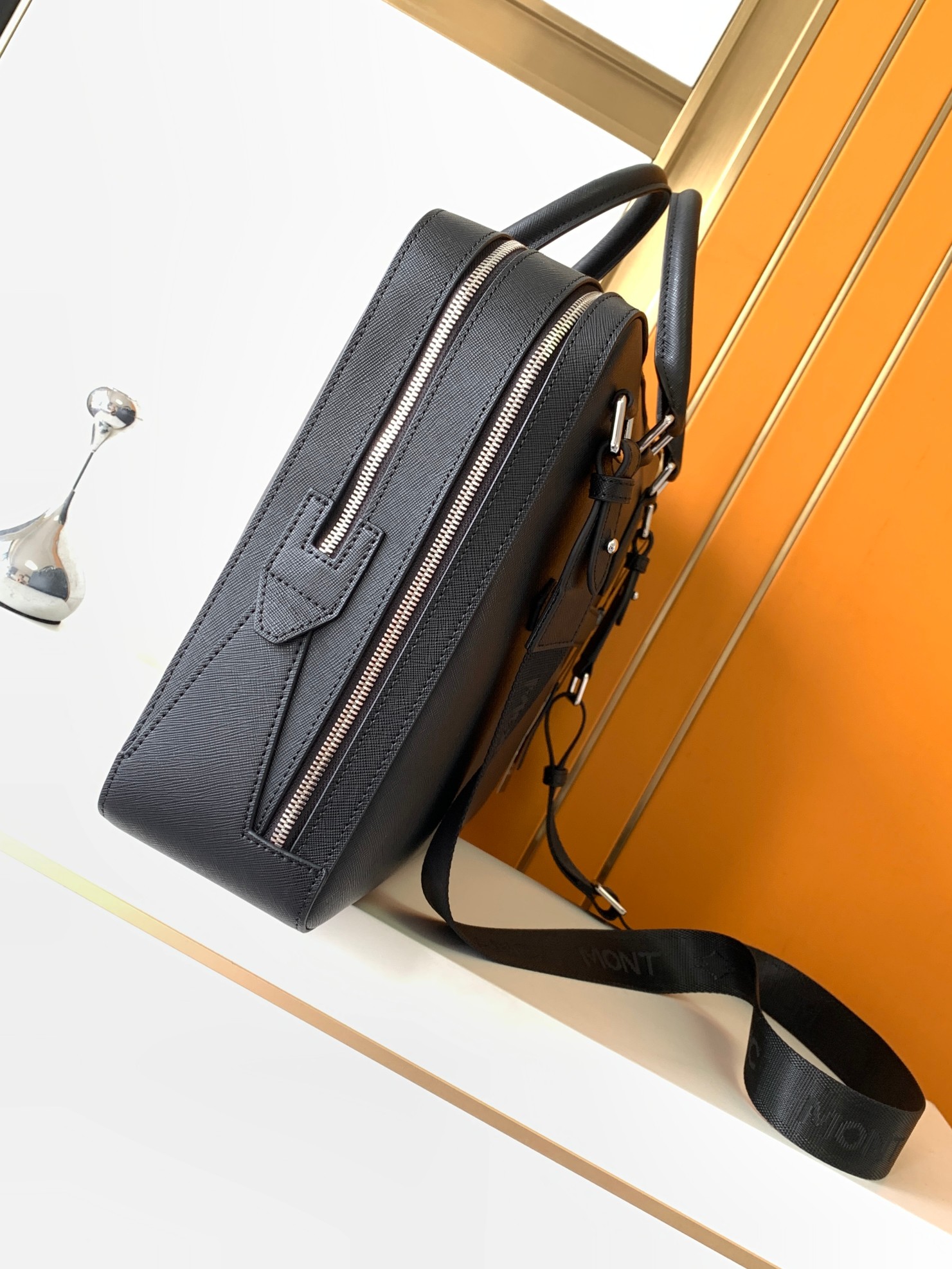 กระเป๋าถือผู้ชายสุดหรู หนังแท้ - Luxury Bags Quality บทวิจารณ์และราคา