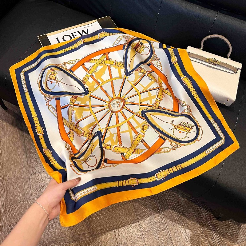 ผ้าพันคอไหมสี่เหลี่ยมลายโซ่ ดี - Luxury Bags In China บทวิจารณ์และราคา