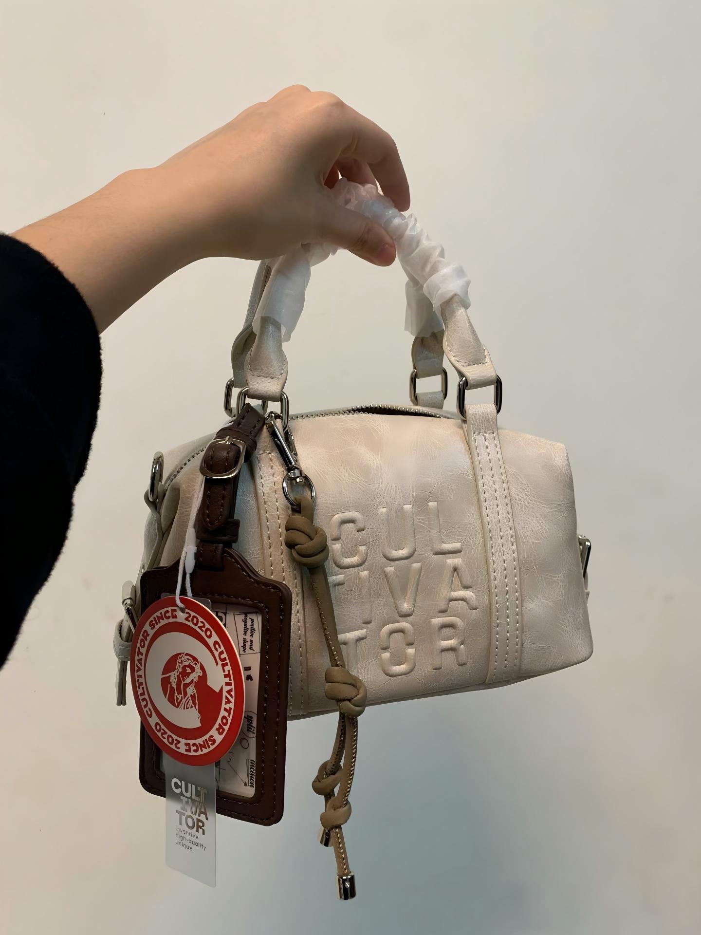 กระเป๋าถือสไตล์วินเทจสำหรับผู้ - Luxury Y2K Bags บทวิจารณ์และราคา